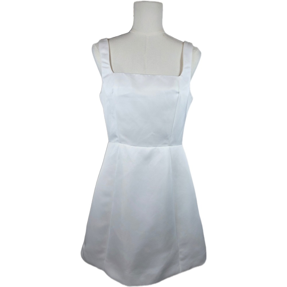Elliatt White Satin Sleeveless Mini Dress w/Back Zip & Square Neckline